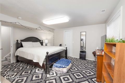 Tiny photo for 571 E 2250 N, North Ogden, UT 84414 (MLS # 2140193)