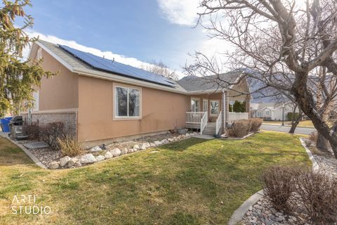 Tiny photo for 571 E 2250 N, North Ogden, UT 84414 (MLS # 2140193)