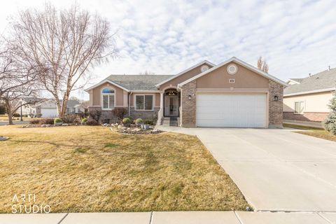Photo of 571 E 2250 N, North Ogden, UT 84414 (MLS # 2140193)