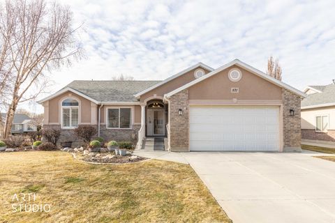 Tiny photo for 571 E 2250 N, North Ogden, UT 84414 (MLS # 2140193)