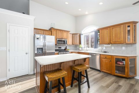 Tiny photo for 571 E 2250 N, North Ogden, UT 84414 (MLS # 2140193)