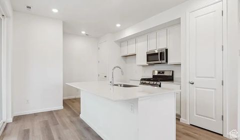 Tiny photo for 1336 E 1670 N #821, Payson, UT 84651 (MLS # 2113127)