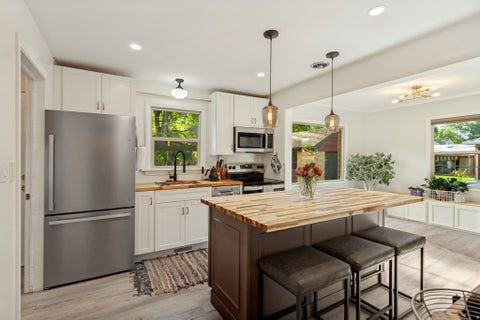 Tiny photo for 4060 S LIBERTY AVE, South Ogden, UT 84403 (MLS # 2186886)