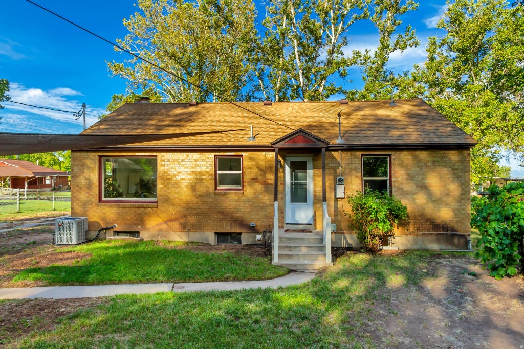Photo of 4060 S LIBERTY AVE, South Ogden, UT 84403 (MLS # 2186886)