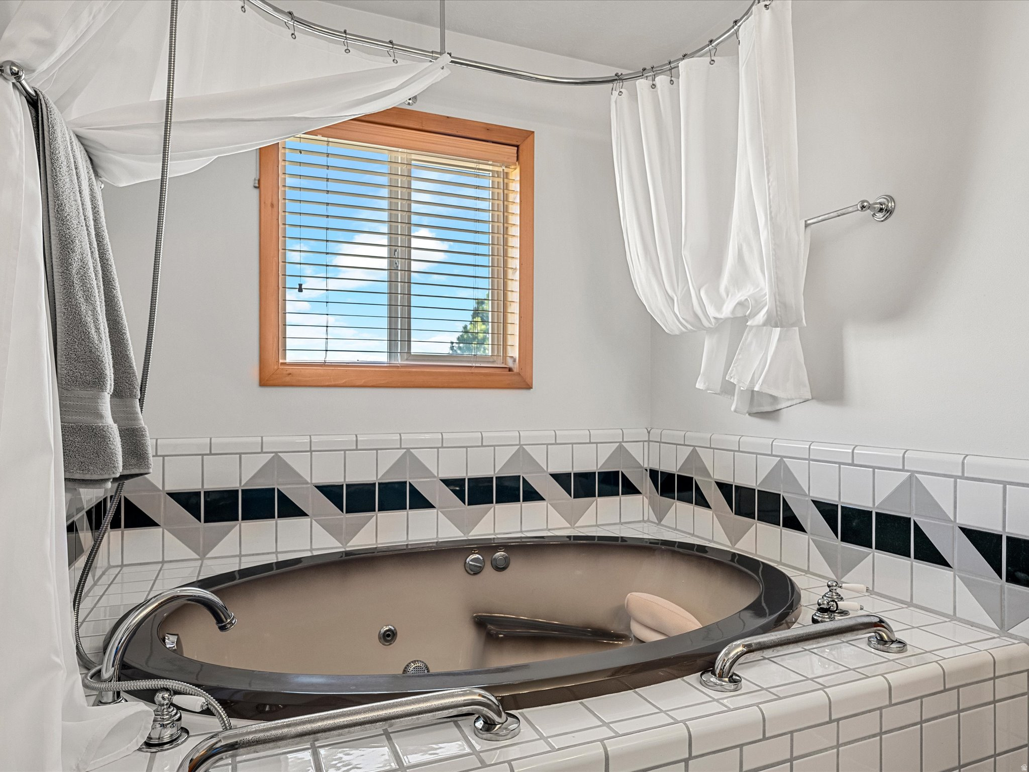 BEAR LAKE WEST LAKESIDE ESTATES #3 - Residential