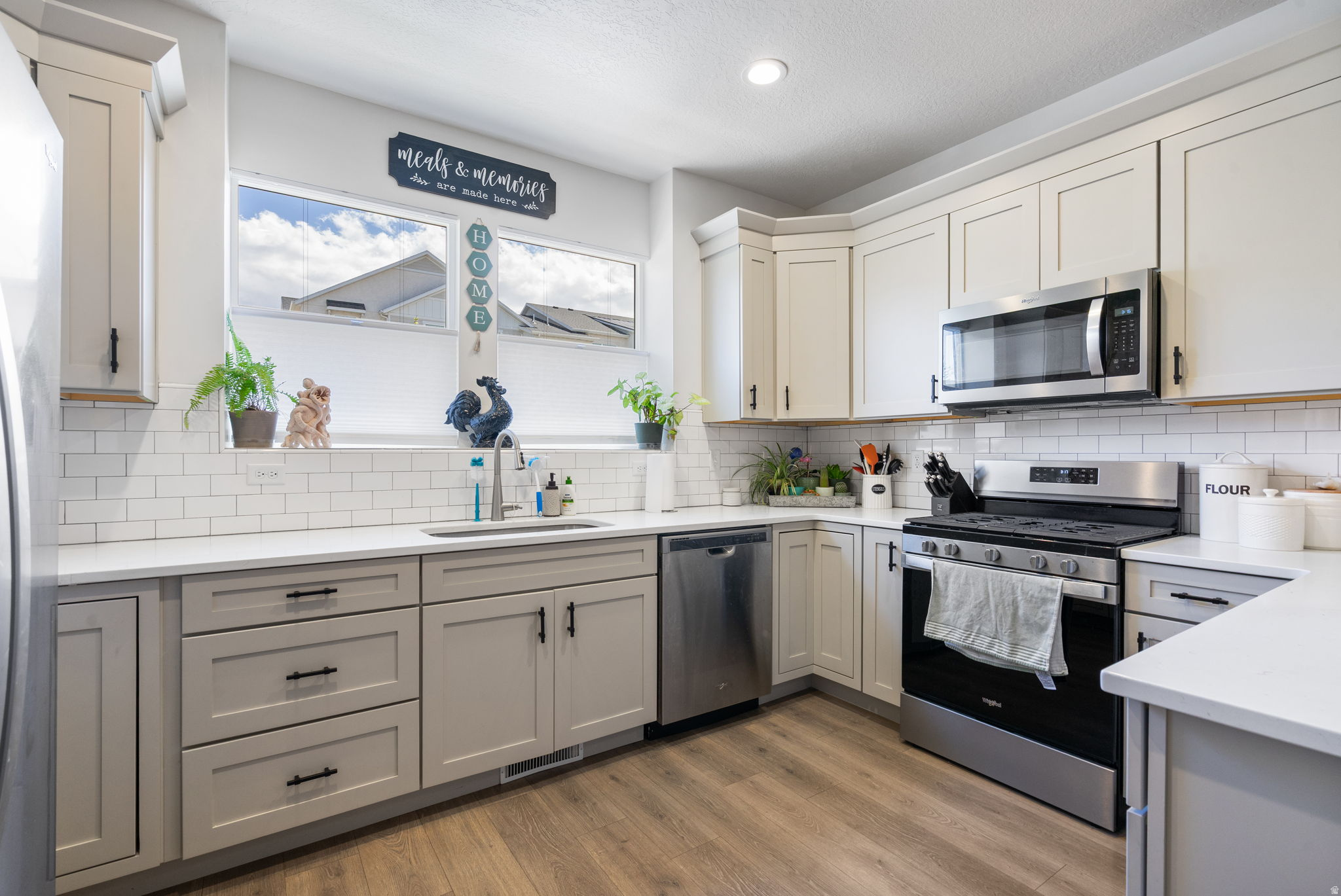 WILLOW POINT - Residential