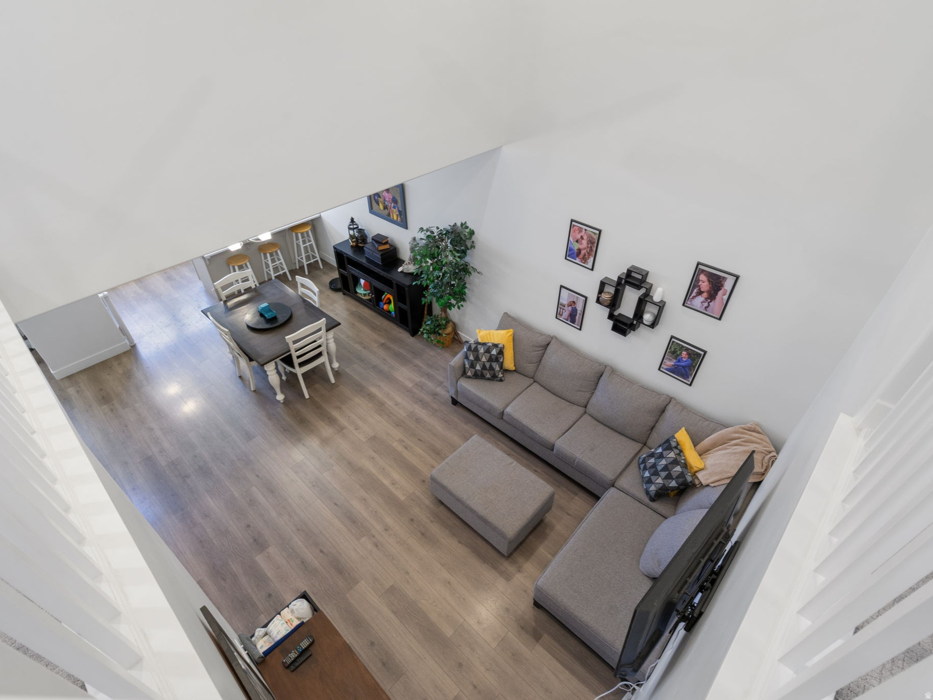 WILLOW POINT - Residential
