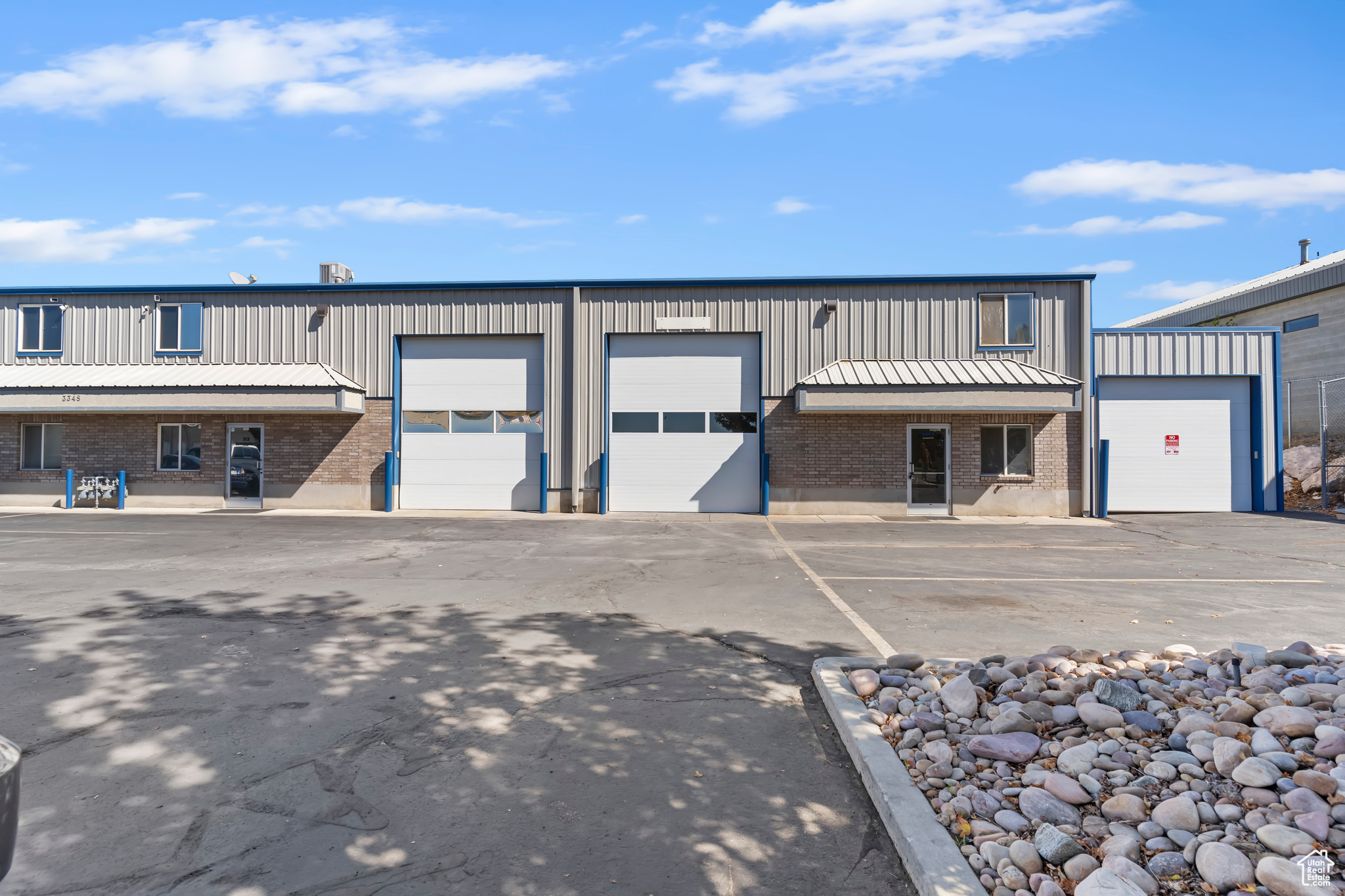 KAPP INDUSTRIAL PK - Commercial Lease