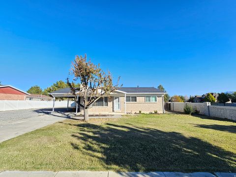 Photo of 2410 W 11400 S, South Jordan, UT 84095 (MLS # 2119926) Photo of 2410 W 11400 S, South Jordan, UT 84095 (MLS # 2119926)