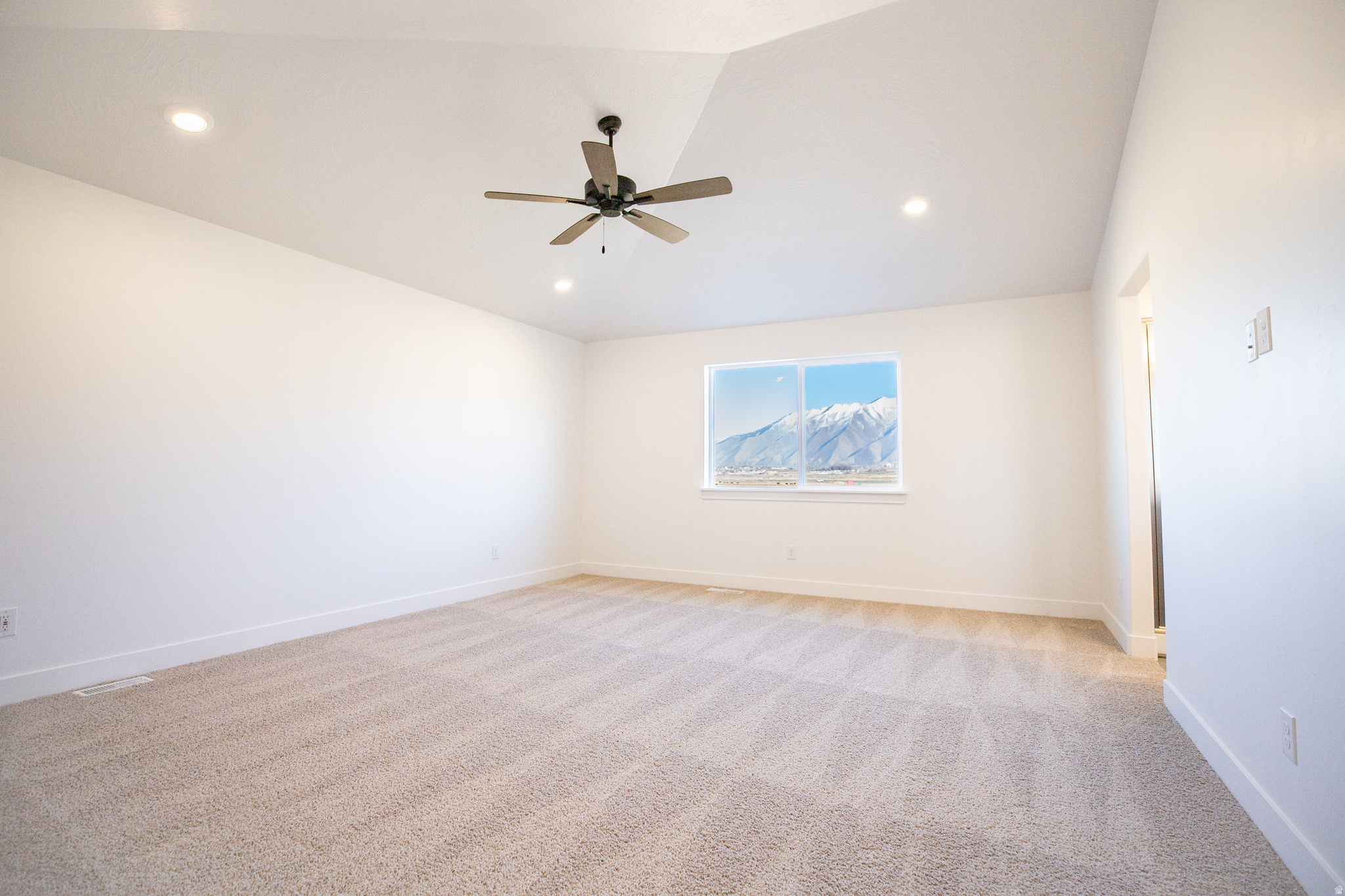 ARROWHEAD SPRINGS - Residential