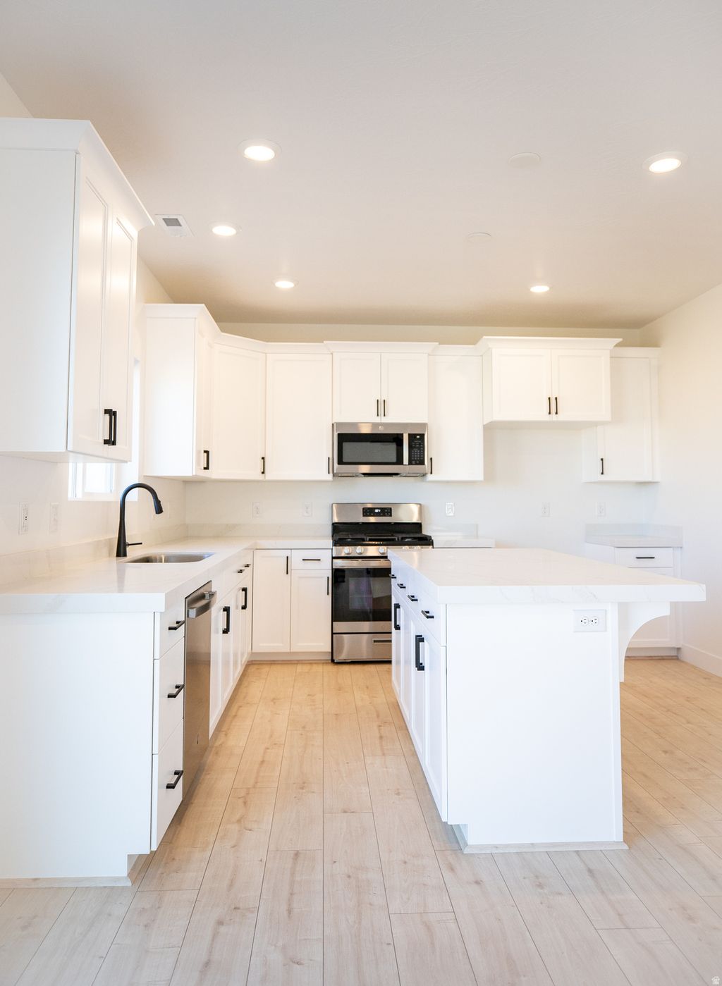 Photo of 1128 N 1020 LOT #8 W, Salem, UT 84653 (MLS # 2152130)