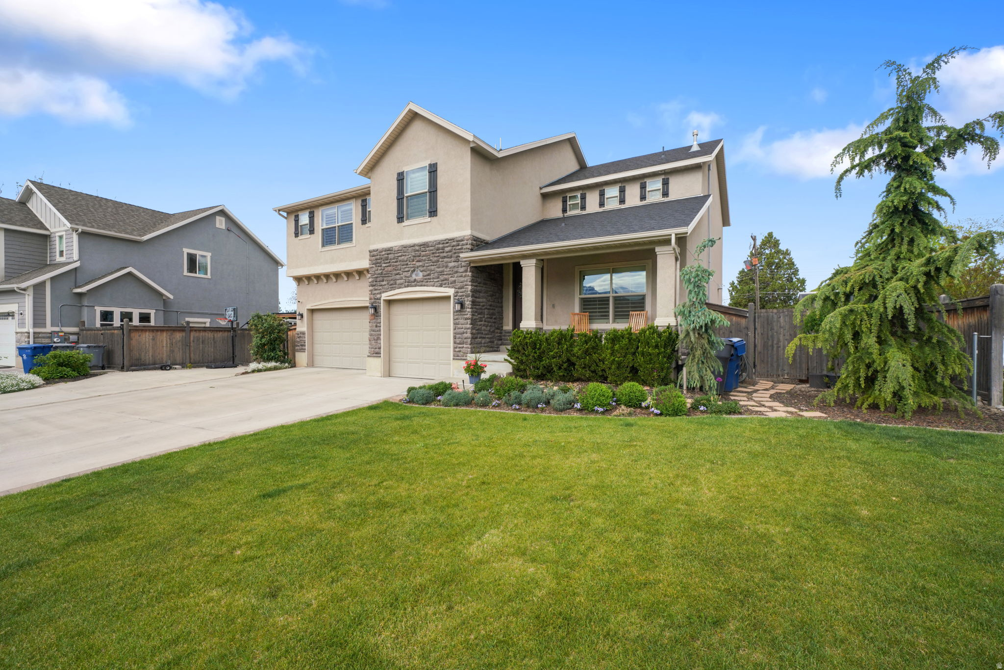ORCHARD GROVE - Residential