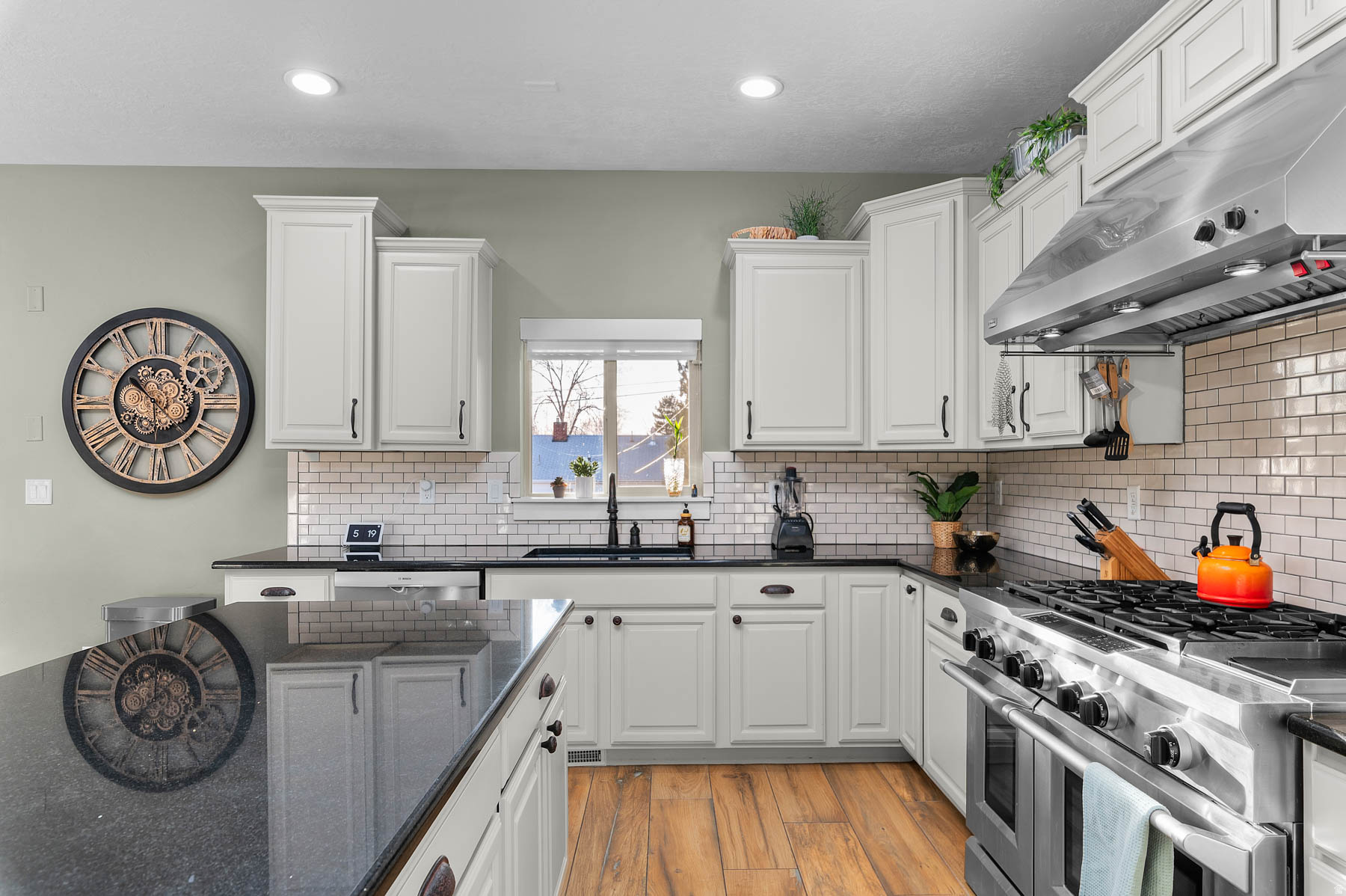 ORCHARD GROVE - Residential