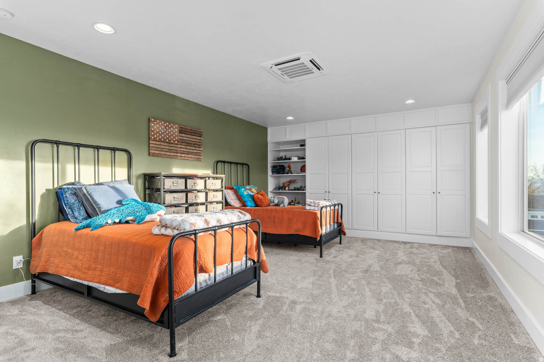 ORCHARD GROVE - Residential