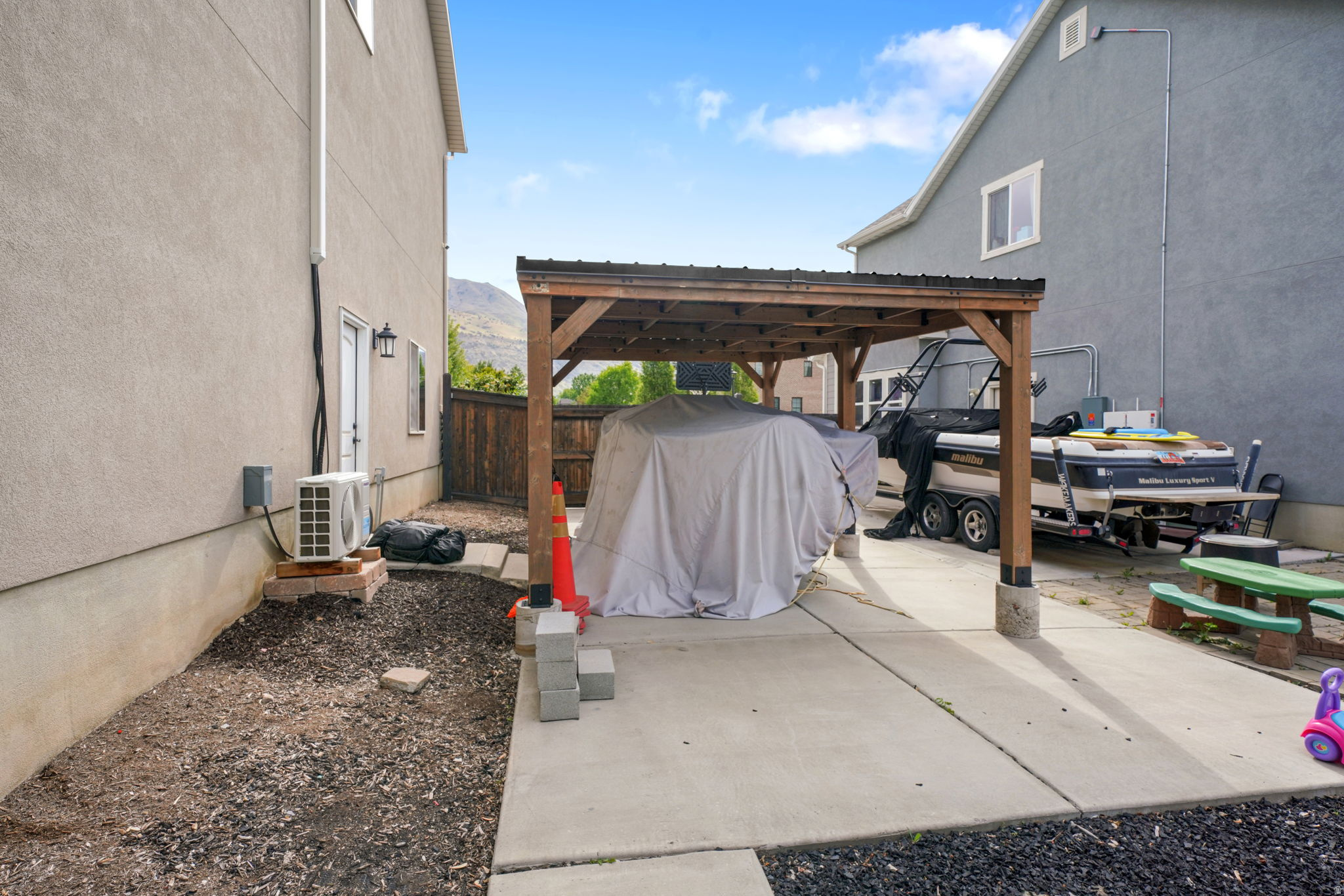 ORCHARD GROVE - Residential