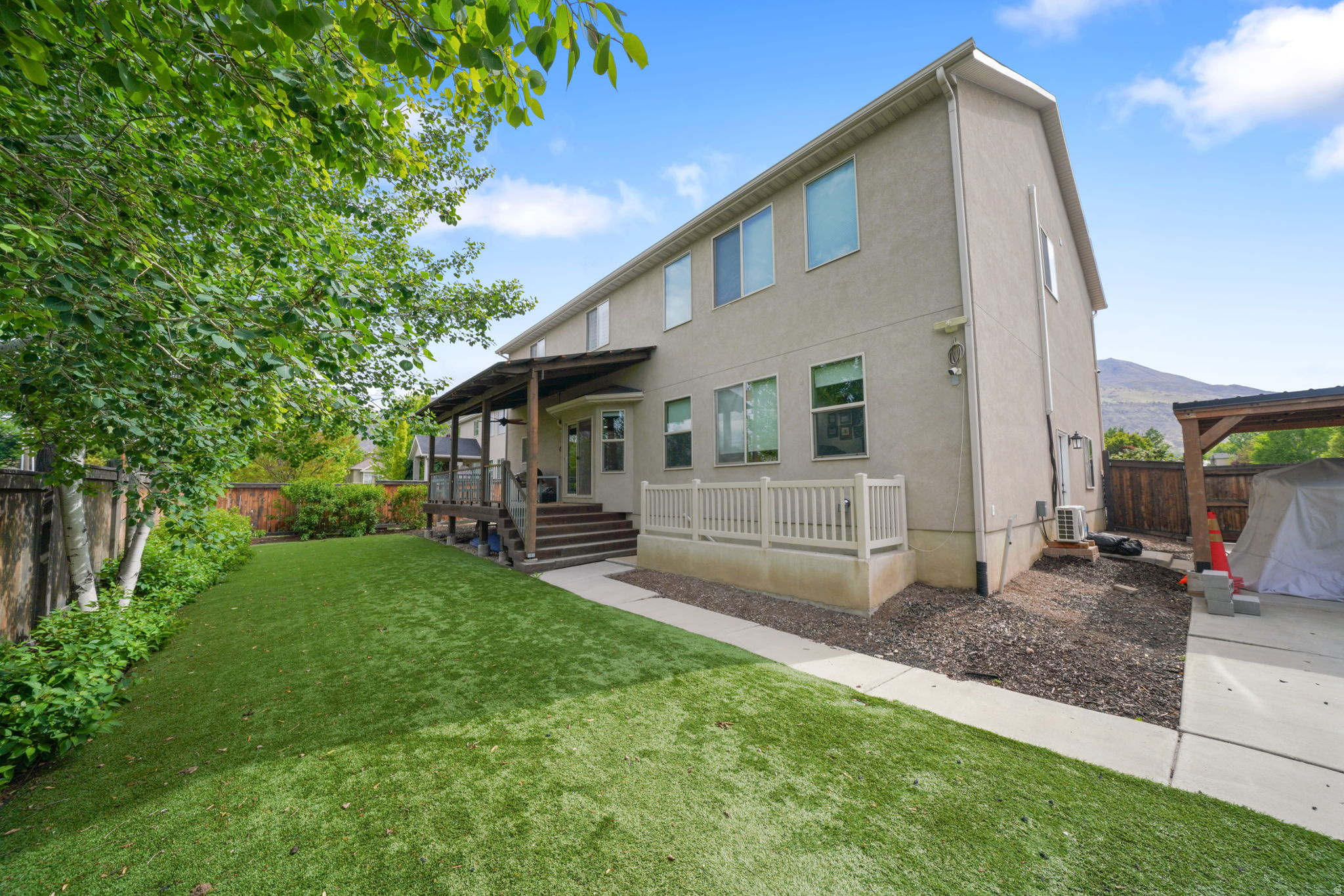 ORCHARD GROVE - Residential
