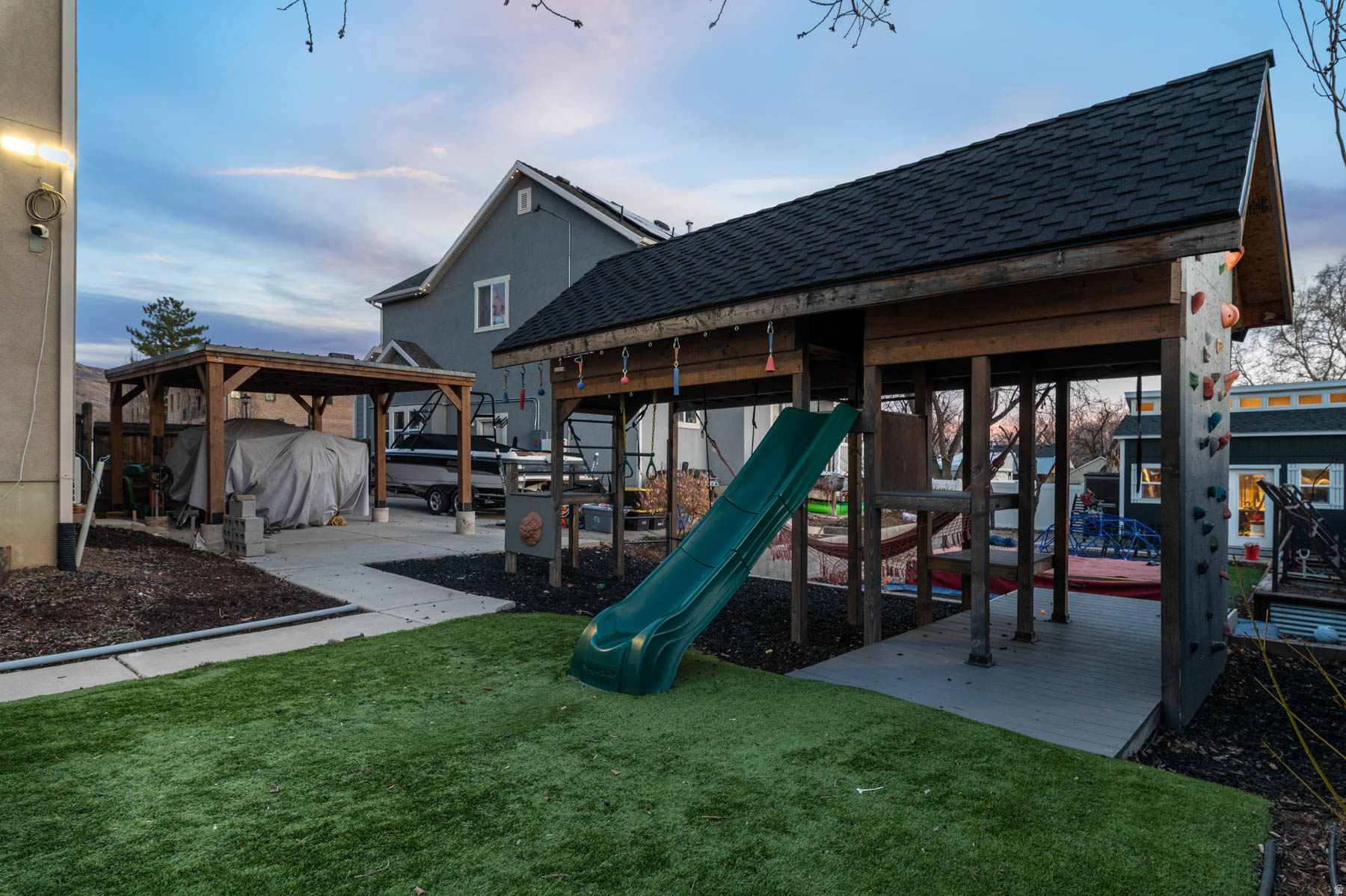 ORCHARD GROVE - Residential