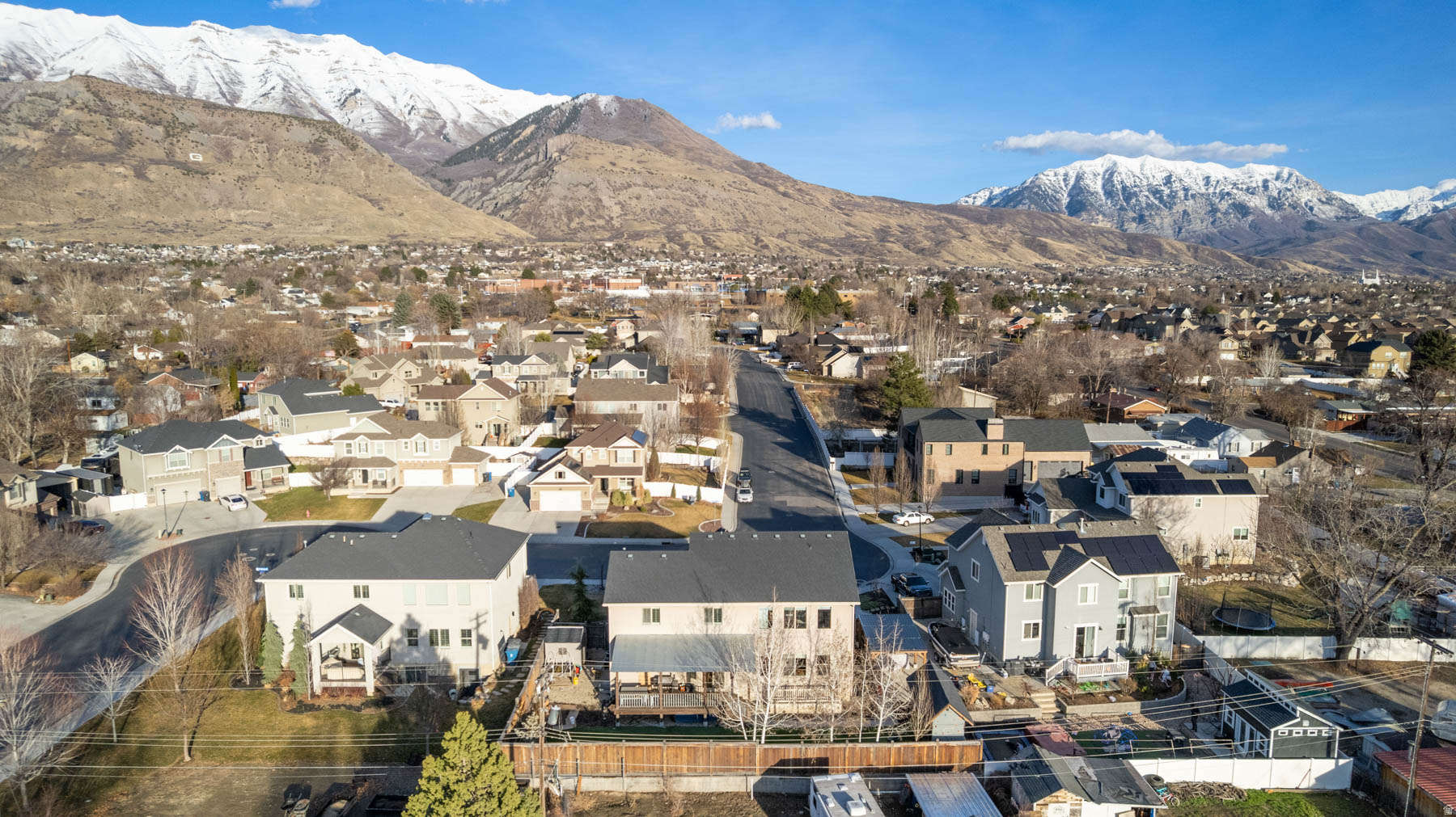 ORCHARD GROVE - Residential