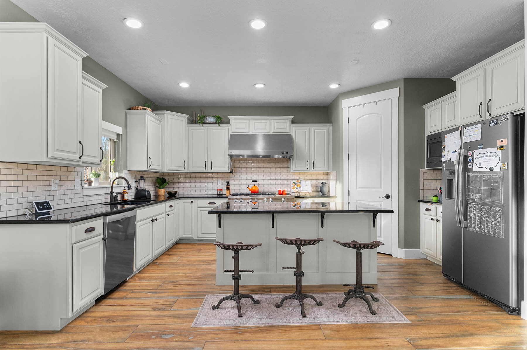 ORCHARD GROVE - Residential