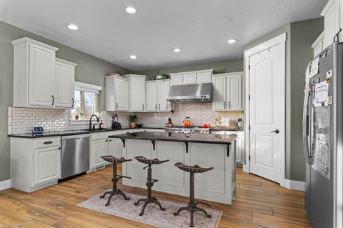 Tiny photo for 412 S 350 E, Pleasant Grove, UT 84062 (MLS # 2139915)