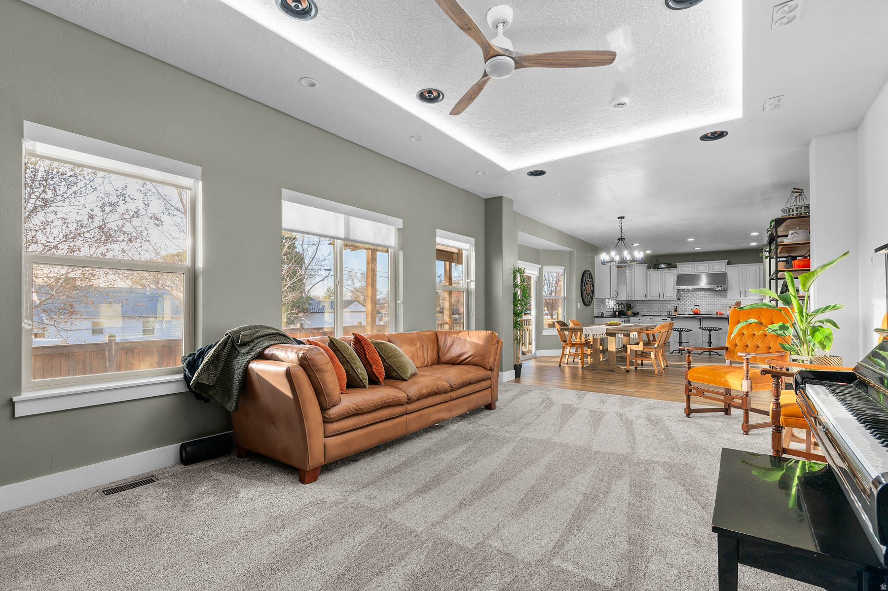 ORCHARD GROVE - Residential