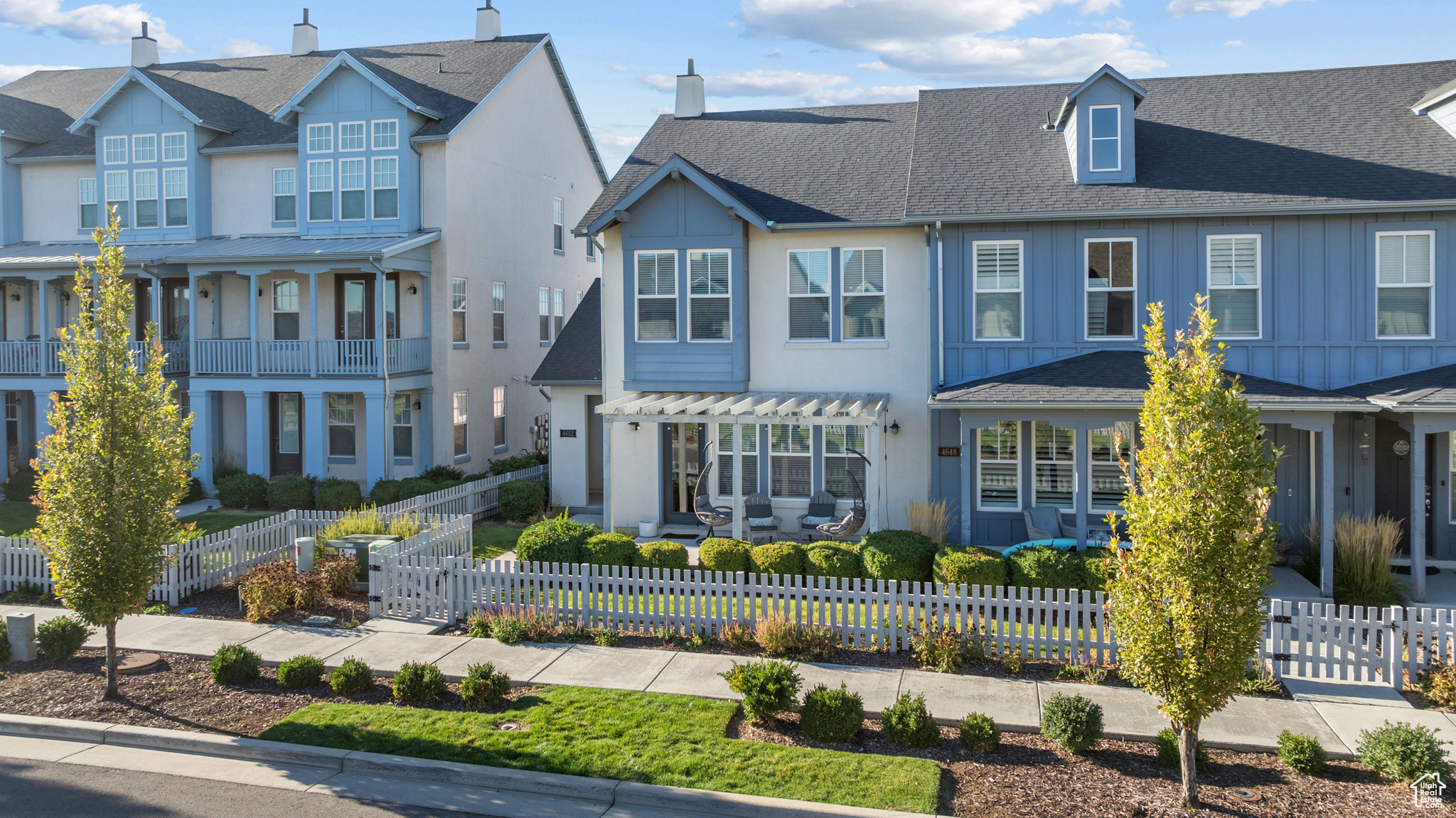 DAYBREAK - Residential