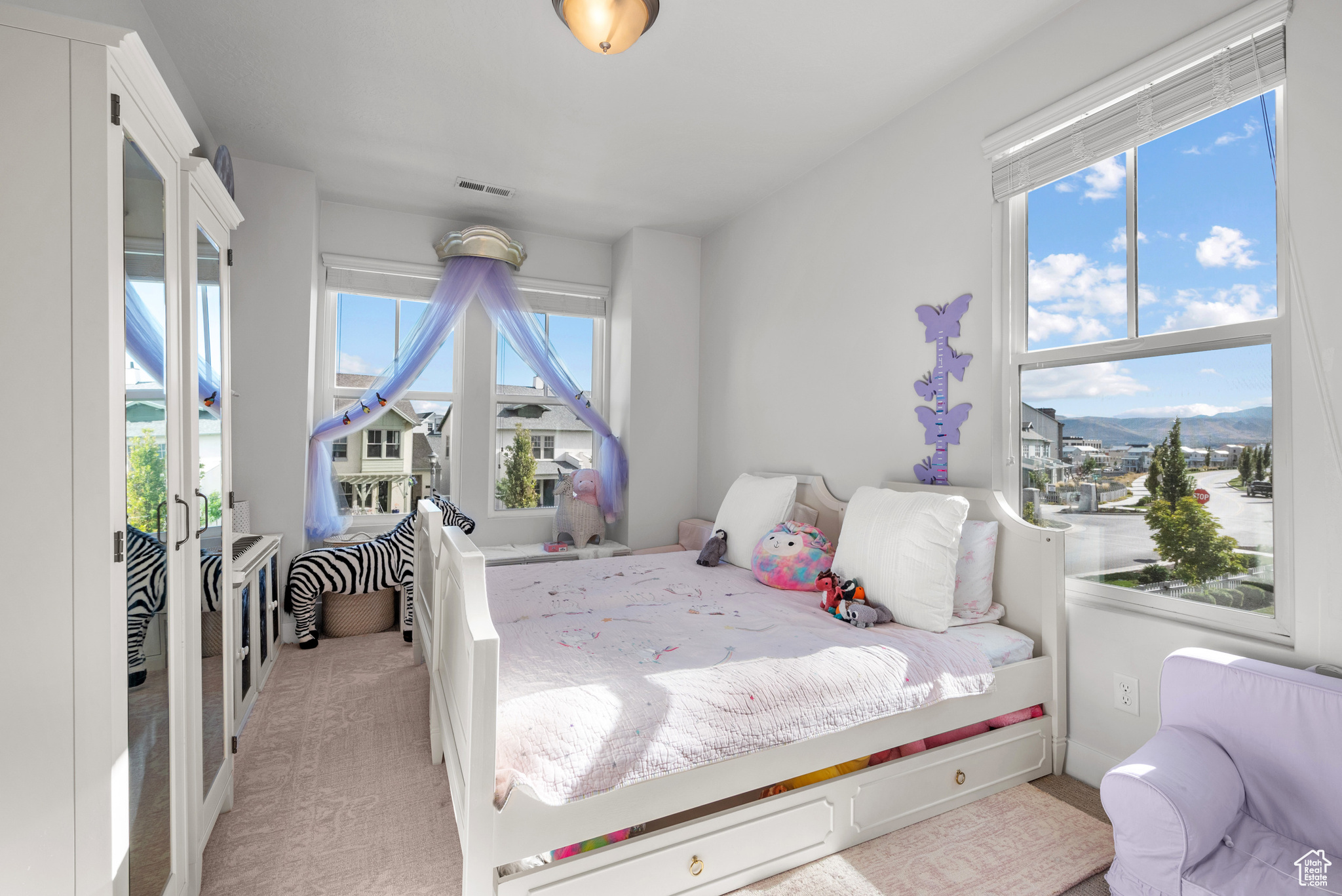 DAYBREAK - Residential