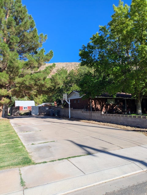 Tiny photo for 441 S MAIN ST S, Hurricane, UT 84737 (MLS # 2184996)