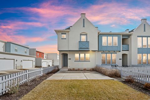 Photo of 6636 W SKIP ROCK RD, South Jordan, UT 84009 (MLS # 2139507)