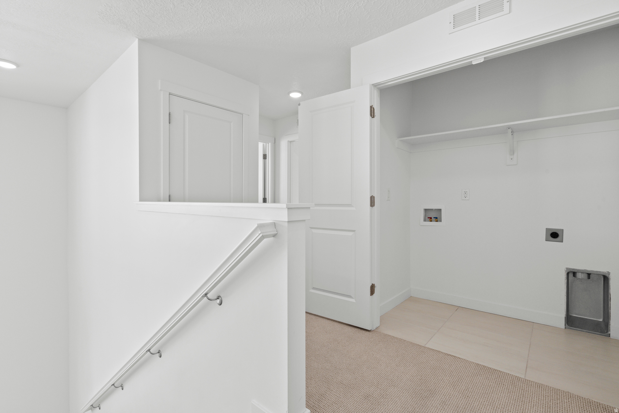 DAYBREAK - Residential