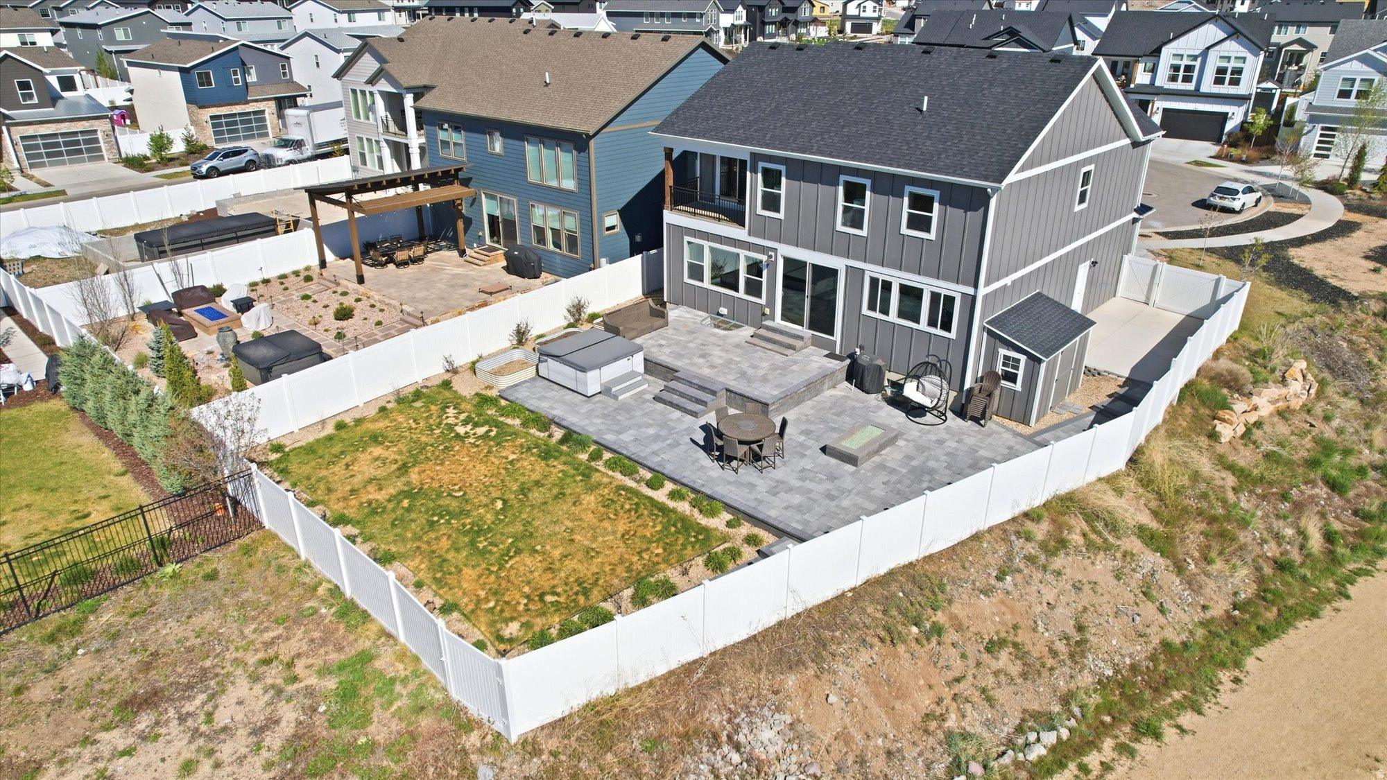 SILVER CREEK - Residential
