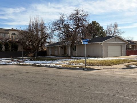 Tiny photo for 2544 E PROMENADE DR S, Cottonwood Heights, UT 84121 (MLS # 2134186)