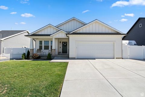 Photo of 287 W BRAEBURN LN, Santaquin, UT 84655 (MLS # 2114296)