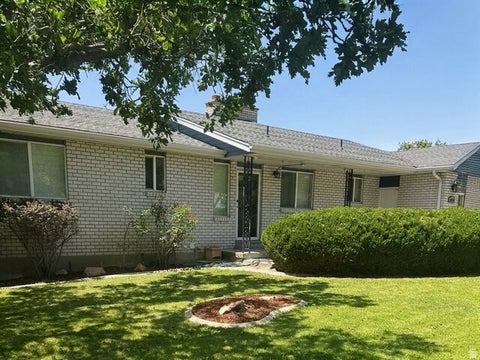 Photo of 10344 SOUTH EASTDELL DR, Sandy, UT 84092 (MLS # 2180257)