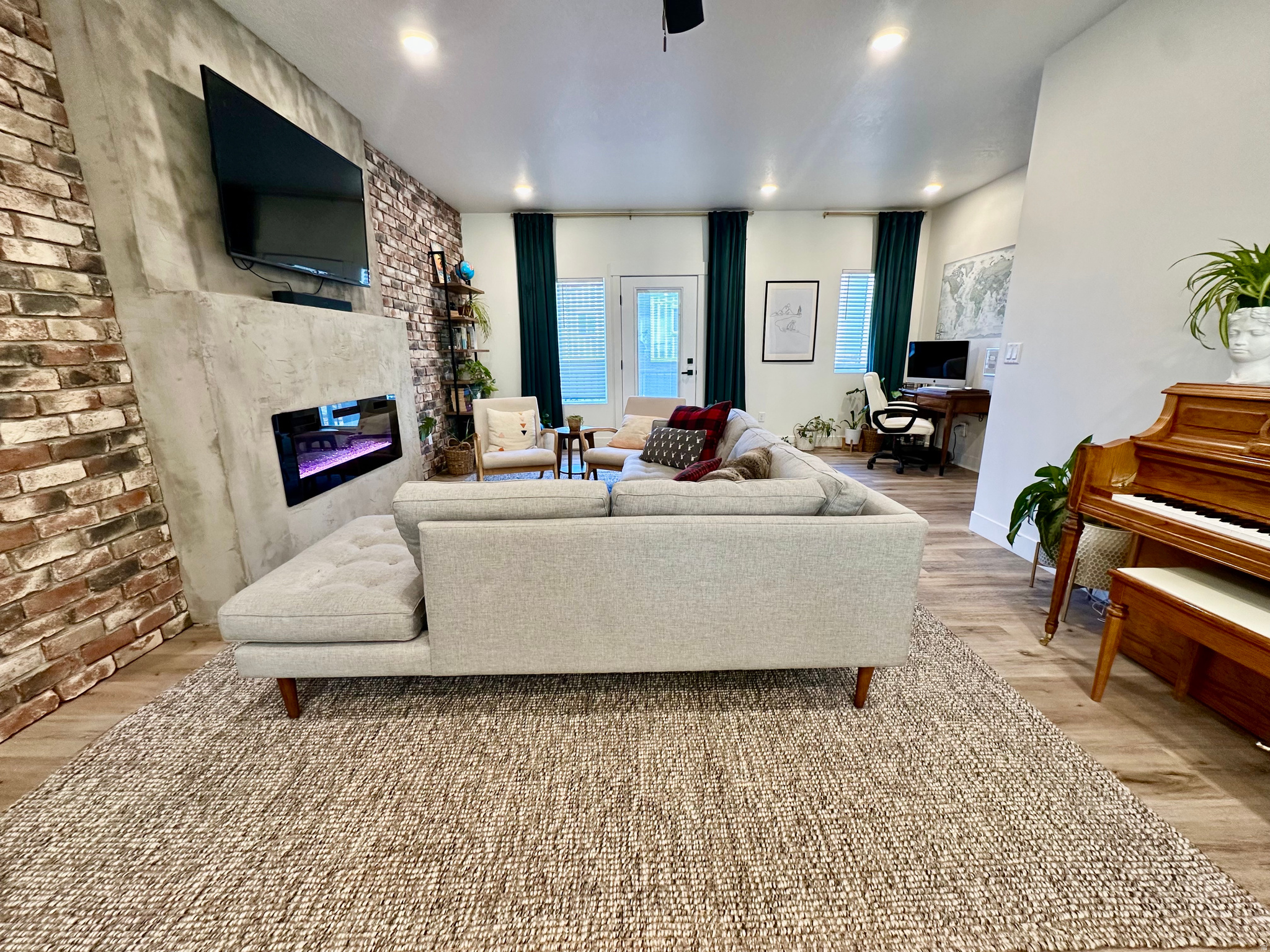 THE OVERLOOK @16TH - Residential