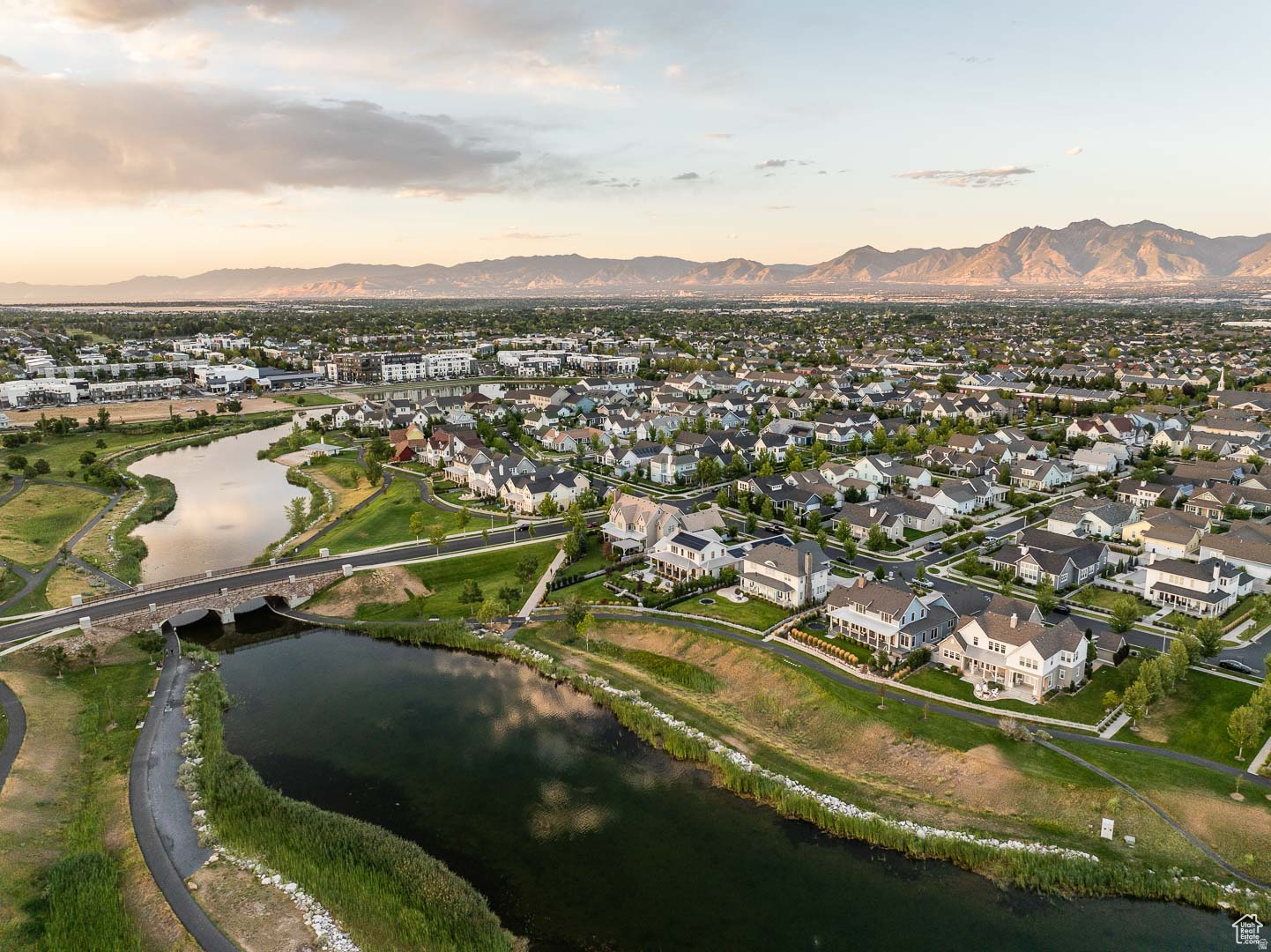 DAYBREAK - Residential