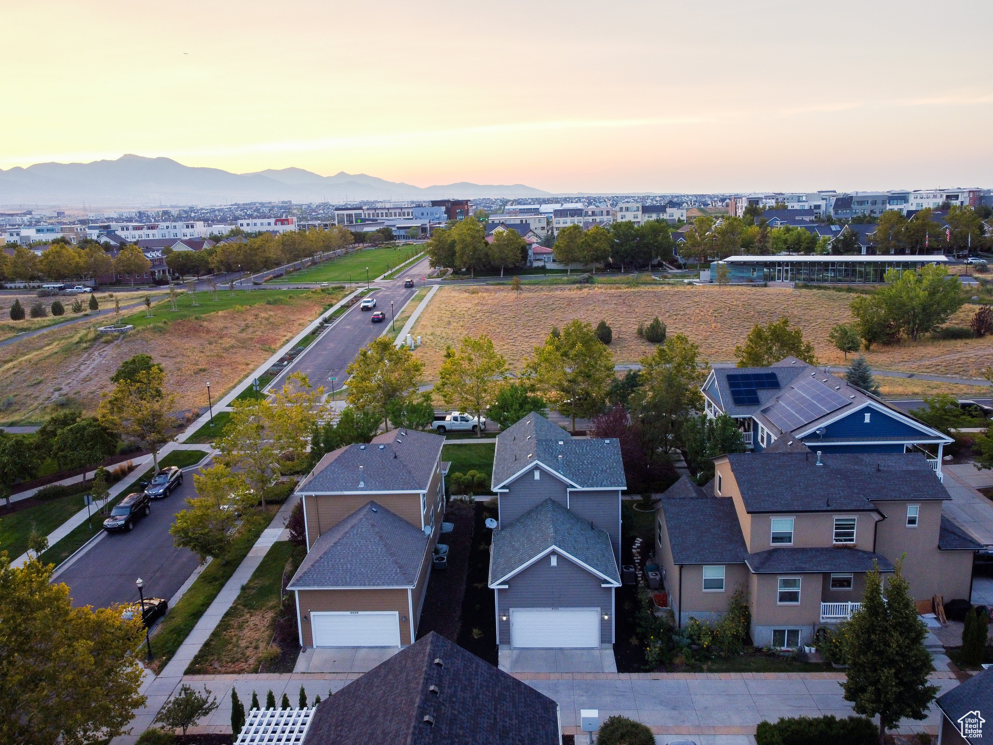 DAYBREAK - Residential