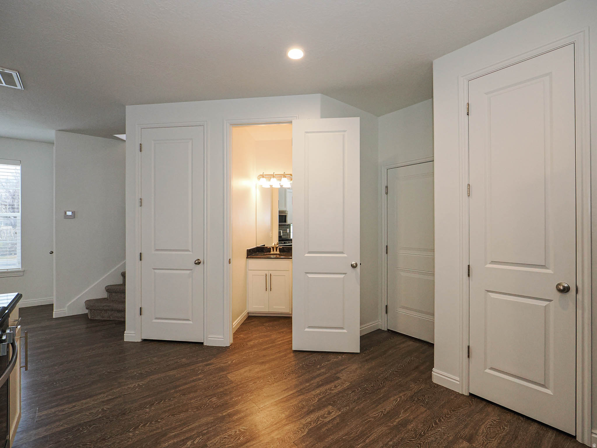 GARDEN GROVE - Residential