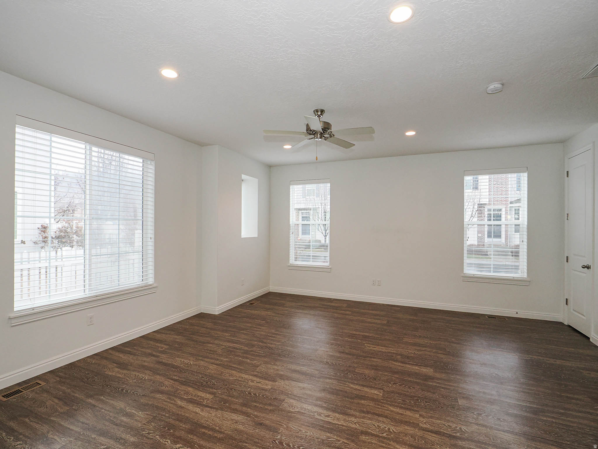 GARDEN GROVE - Residential