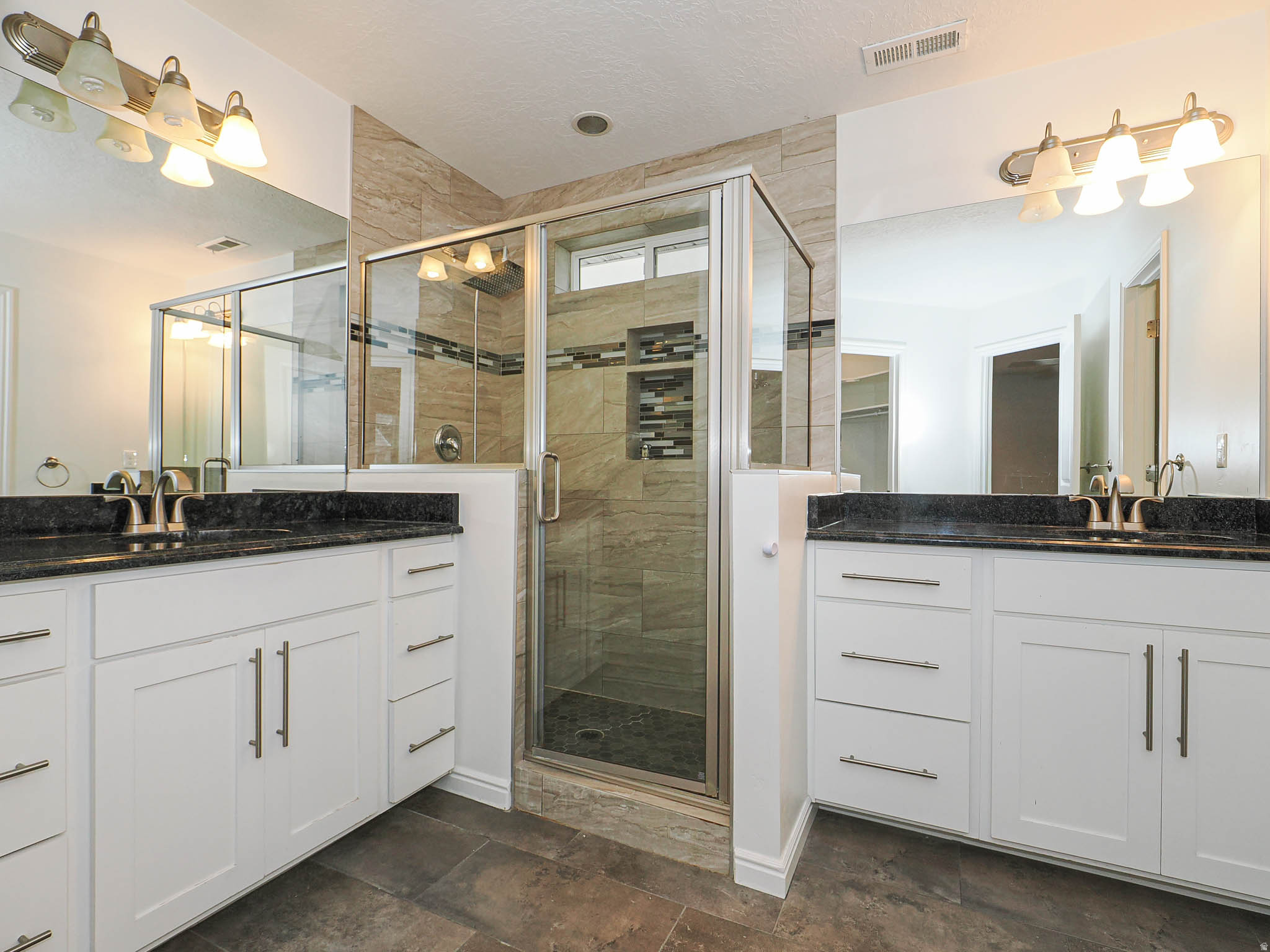 GARDEN GROVE - Residential