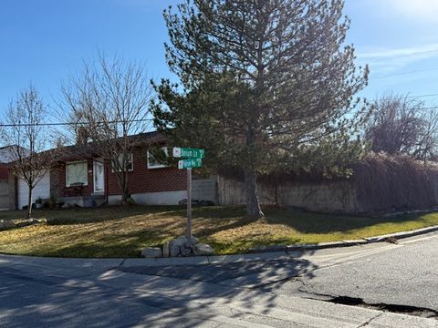 Tiny photo for 988 E PLATINUM WAY S, Sandy, UT 84094 (MLS # 2125667)