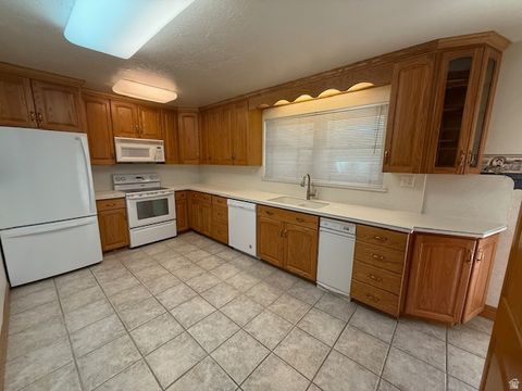 Tiny photo for 988 E PLATINUM WAY S, Sandy, UT 84094 (MLS # 2125667)