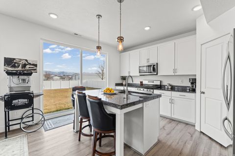 Tiny photo for 2735 S SHORELINE DR, Syracuse, UT 84075 (MLS # 2133685)
