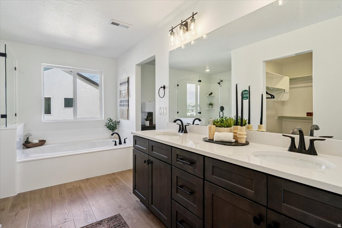 NORTH LAKE MEADOWS - Residential