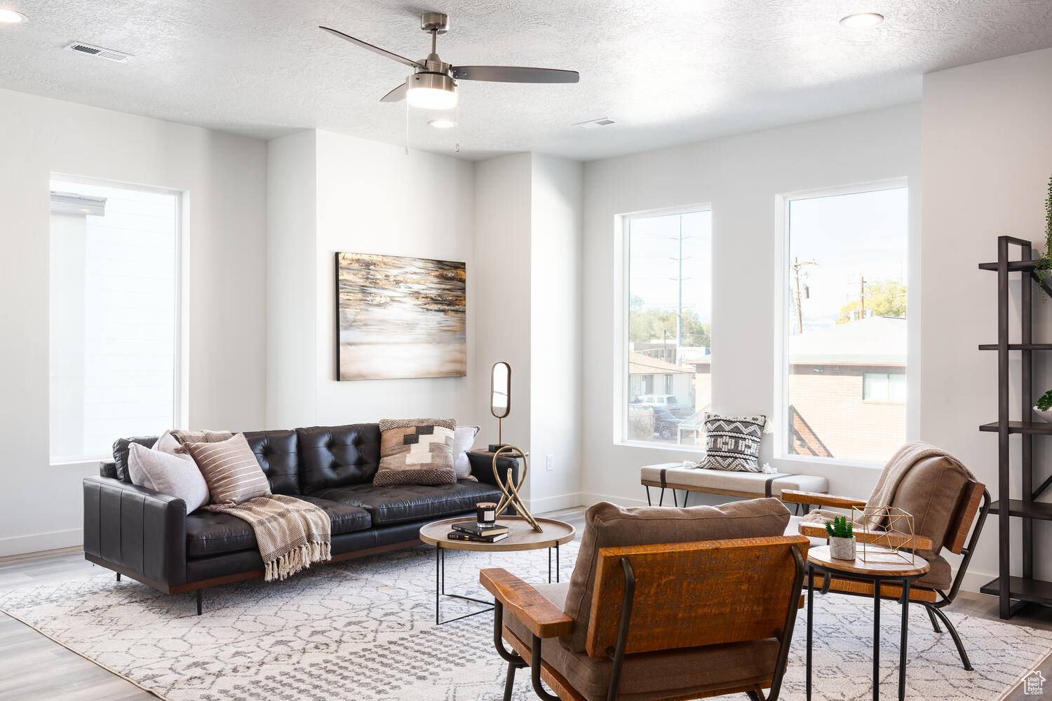 300 LOFTS - Residential