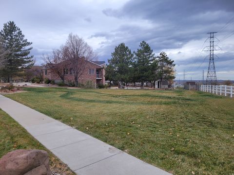 Tiny photo for 2428 W SILVERPOINT WAY S, Bluffdale, UT 84065 (MLS # 2123117)