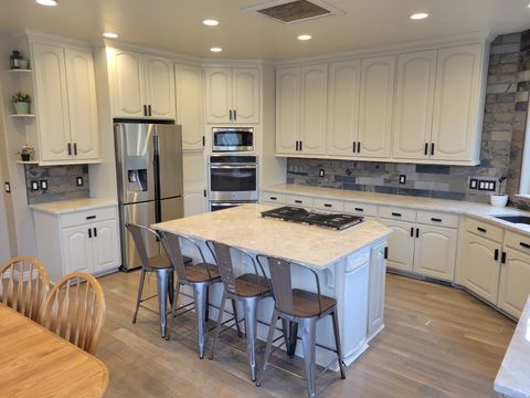 Tiny photo for 2428 W SILVERPOINT WAY S, Bluffdale, UT 84065 (MLS # 2123117)