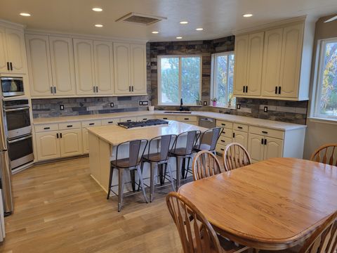 Tiny photo for 2428 W SILVERPOINT WAY S, Bluffdale, UT 84065 (MLS # 2123117)