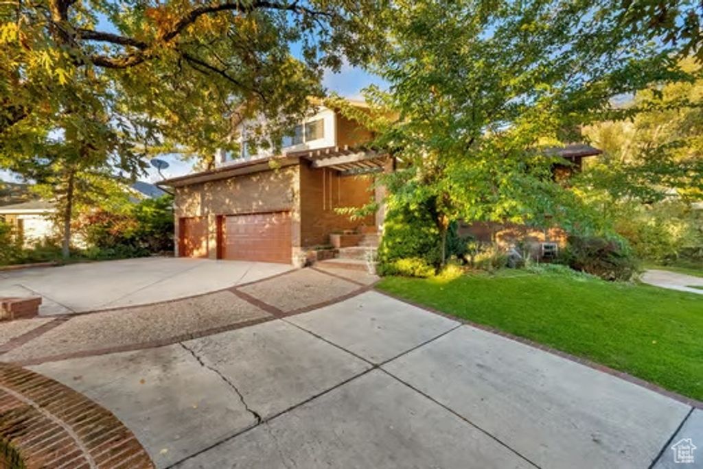 Photo of 4612 N BRISTOL CIR. Cir E, Provo, UT 84604 (MLS # 2118296)