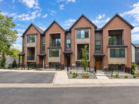 Photo of 850 E MAPLEHURST DR #113, Murray, UT 84107 (MLS # 2185236)